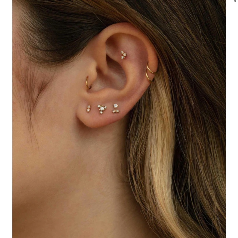 WWAKE dimple flat back earring